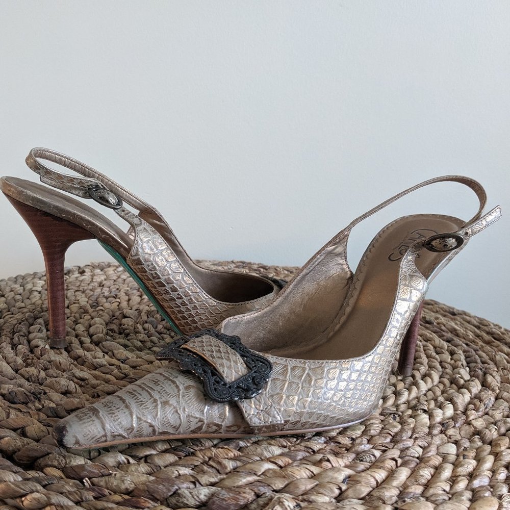 Carlos Santana Pointed Toe Faux Gator Slingback 8
